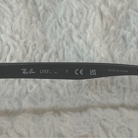 Ray-Ban RB 3737 gunmetal dark grey 004/87 Sunglasses - Picture 6 of 8